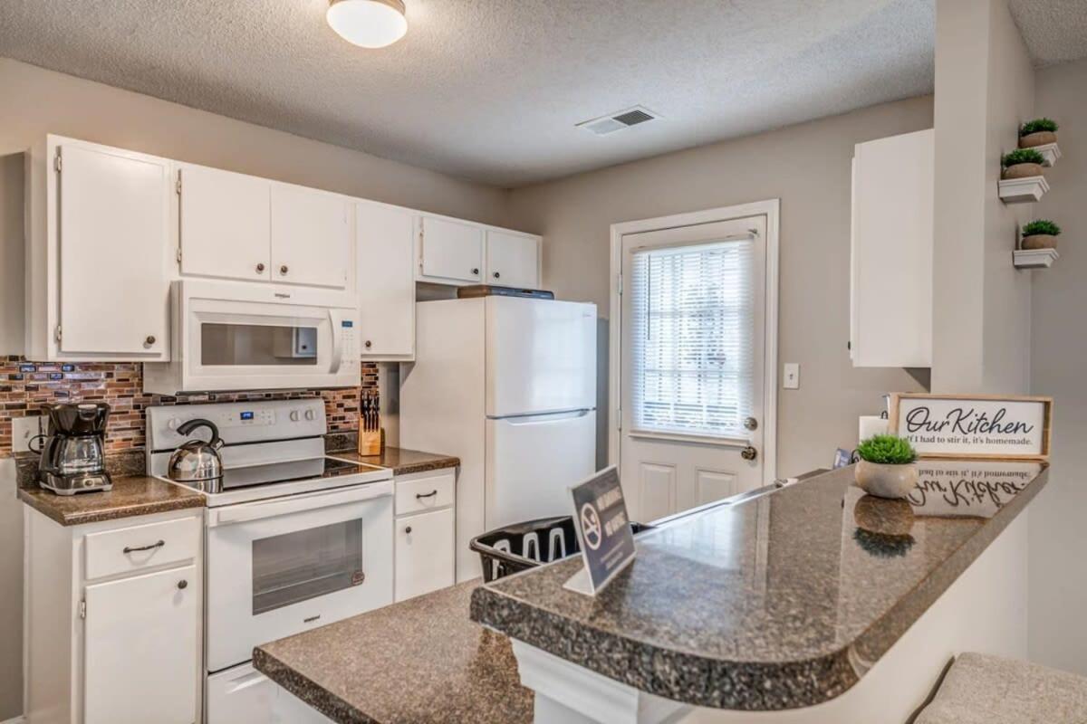 Bluff Bungalow- Minutes To Beale Street Holiday home Memphis